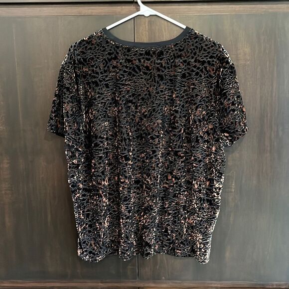 We The Free Teddy Tee Cheetah Combo Oversized Loose Fit Velvet Tee sz Xs - Picture 4 of 5
